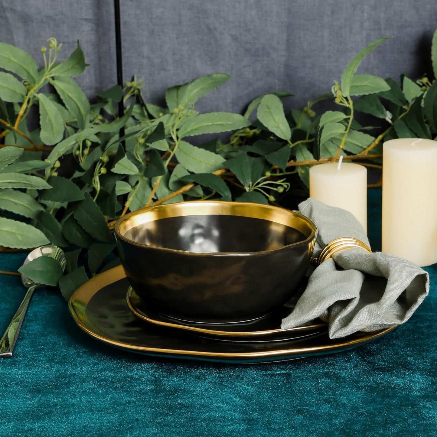 Stone Lain Florian Contemporary 16-Piece Porcelain Dinnerware Set with Black and Gold Rim for Four