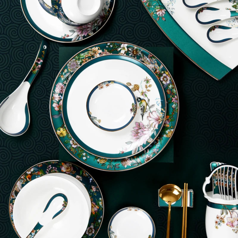 Fine China Home Dinnerware Sets Christmas Gift Women Luxury Kitchen Dinnerware Plates Guests Vajilla De Platos Dishes Set