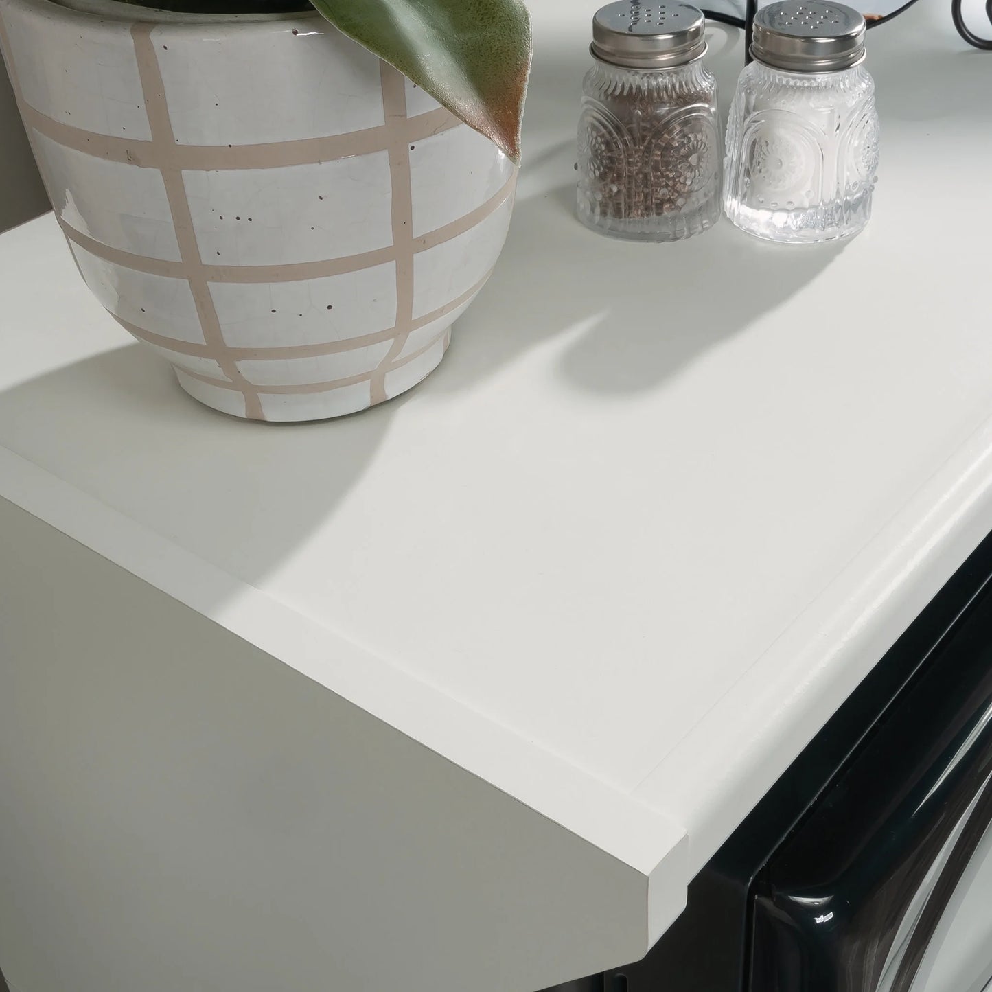 Sauder Kitchen Cart for Microwave in Soft White, Soft White Finish