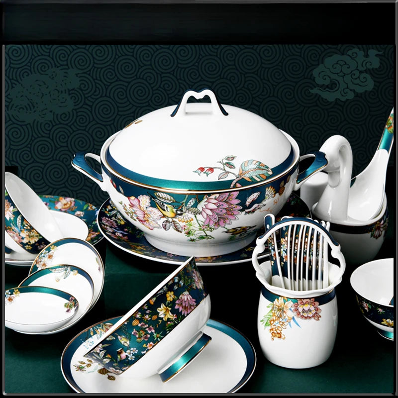 Fine China Home Dinnerware Sets Christmas Gift Women Luxury Kitchen Dinnerware Plates Guests Vajilla De Platos Dishes Set