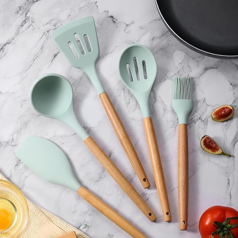 Silicone Kitchen Utensil Set, 12Pcs/Set Non-Stick Wooden Handle Durable Kitchen Cooking Utensil Set with Utensil Holder, Multifunctional Practical Food Grade Cookware for Baking Home
