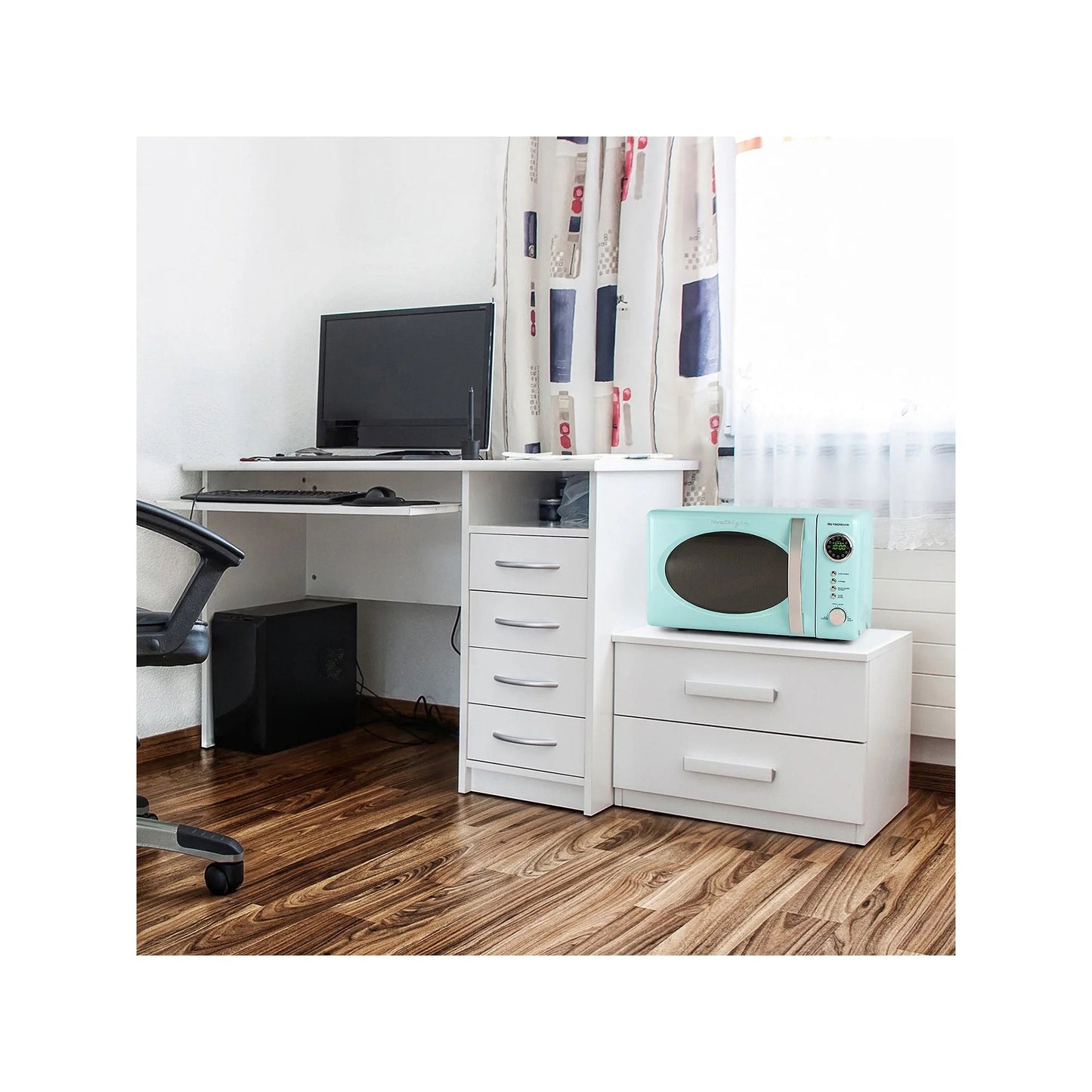 Nostalgia 0.7 Cu. Ft. 700-Watt Countertop Microwave Oven in Aqua, Model RMO7AQ