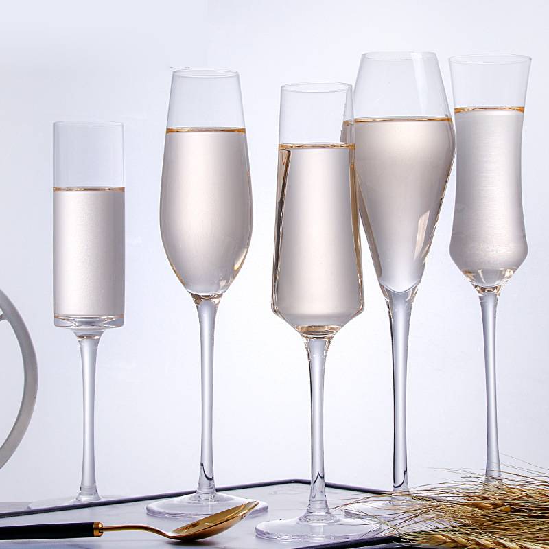 Clear lead-free crystal glass cocktail glass