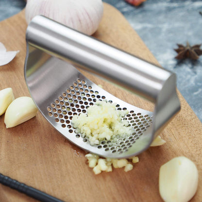 Gudoqi Stainless Steel Garlic Press Rocker - Ergonomic, Dishwasher Safe with Silicone Peeler & Cleaning Brush - Rust Proof Garlic Mincer for Effortless Cooking