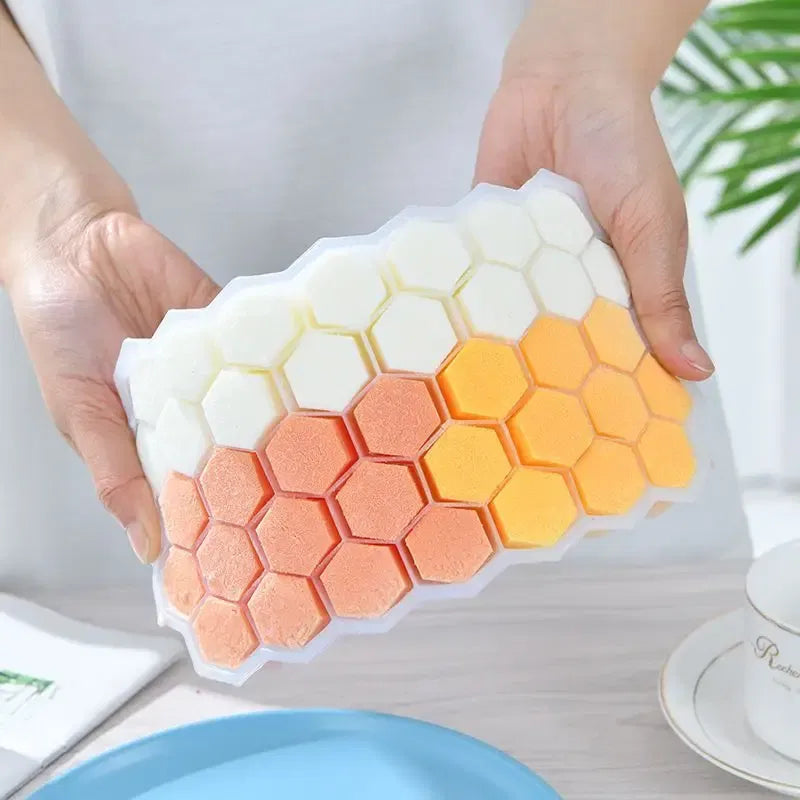 Color: black - 4/2/1PCS Silicone Ice Cube Mold 148 Cube Large-capacity Ice Trays Food Grade Ice Maker BPA Free Reusable Ice Maker with Lids